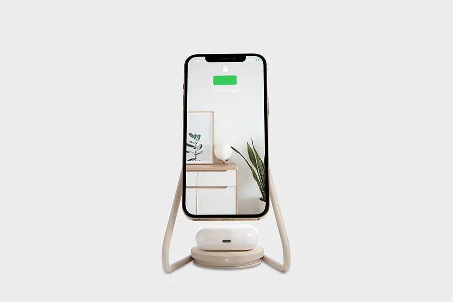 Magnetic Linen Charging Stand in Natural