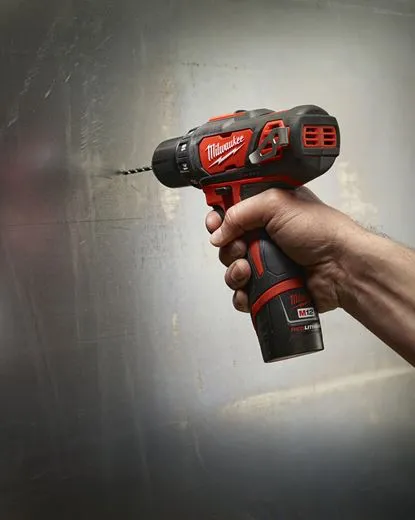 Milwaukee 2407-22 M12 Drill-Driver Kit