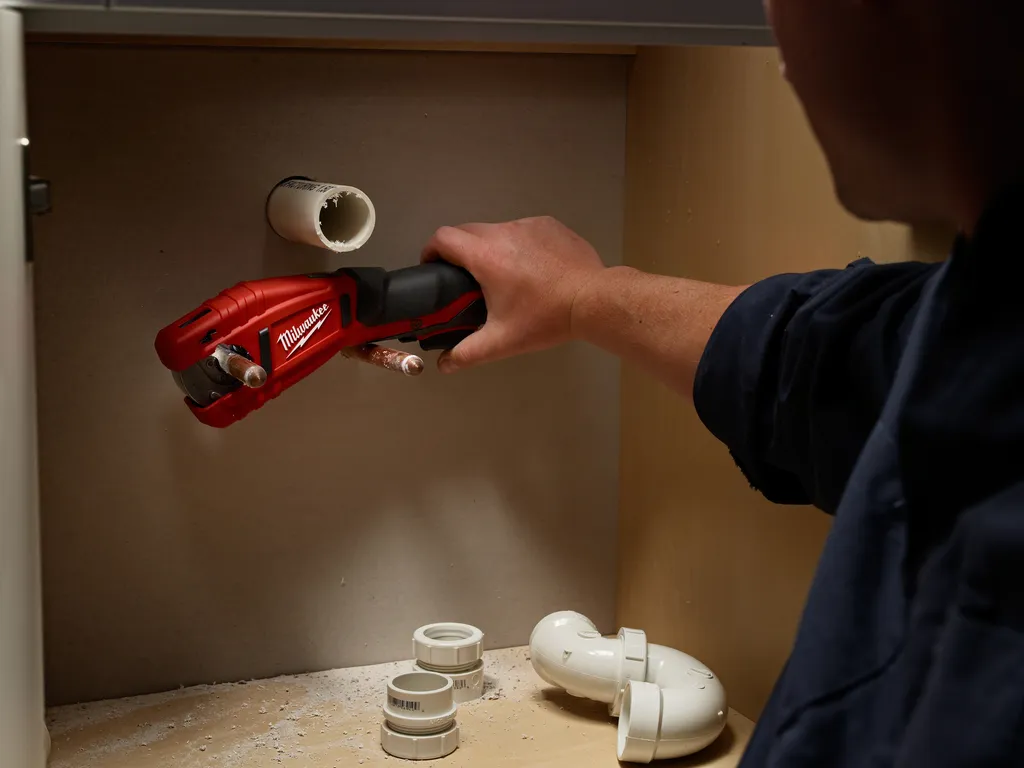 Milwaukee M12 Cordless Lithium-Ion 14" Copper Tubing Cutter